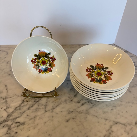 Johnson Bros. Ironstone "Oberon" 6 1/2" bowls. 4 Vintage MCM floral bowls - Picture 7 of 11